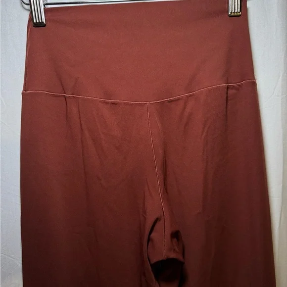 Sunzel Crossover Flare Leggings - Picture 5 of 6